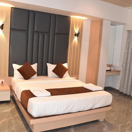 Hotel Aarush Inn Navi Mumbai Exterior photo