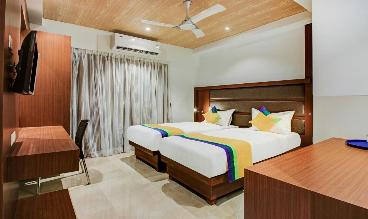 Hotel Aarush Inn Navi Mumbai Exterior photo