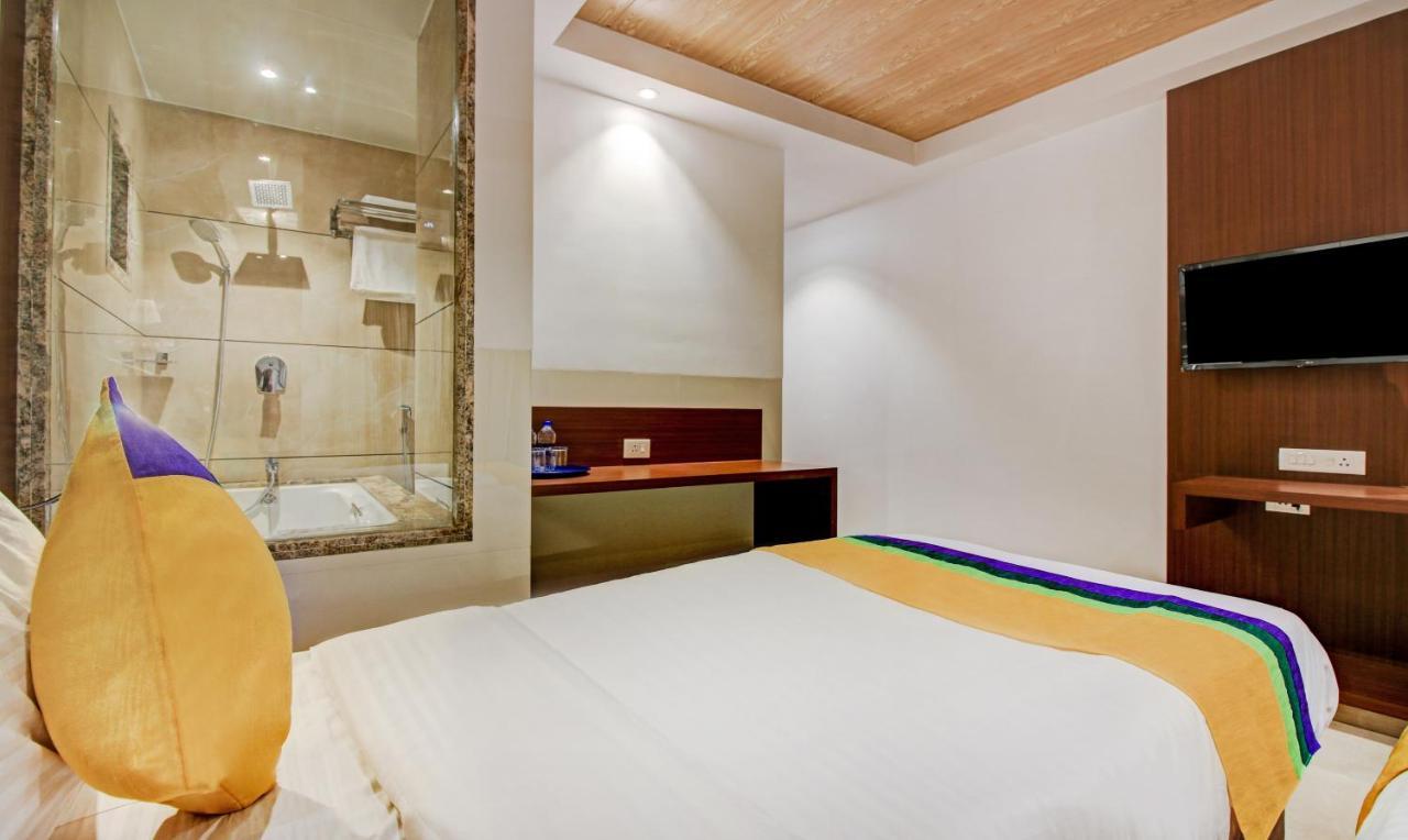 Hotel Aarush Inn Navi Mumbai Exterior photo