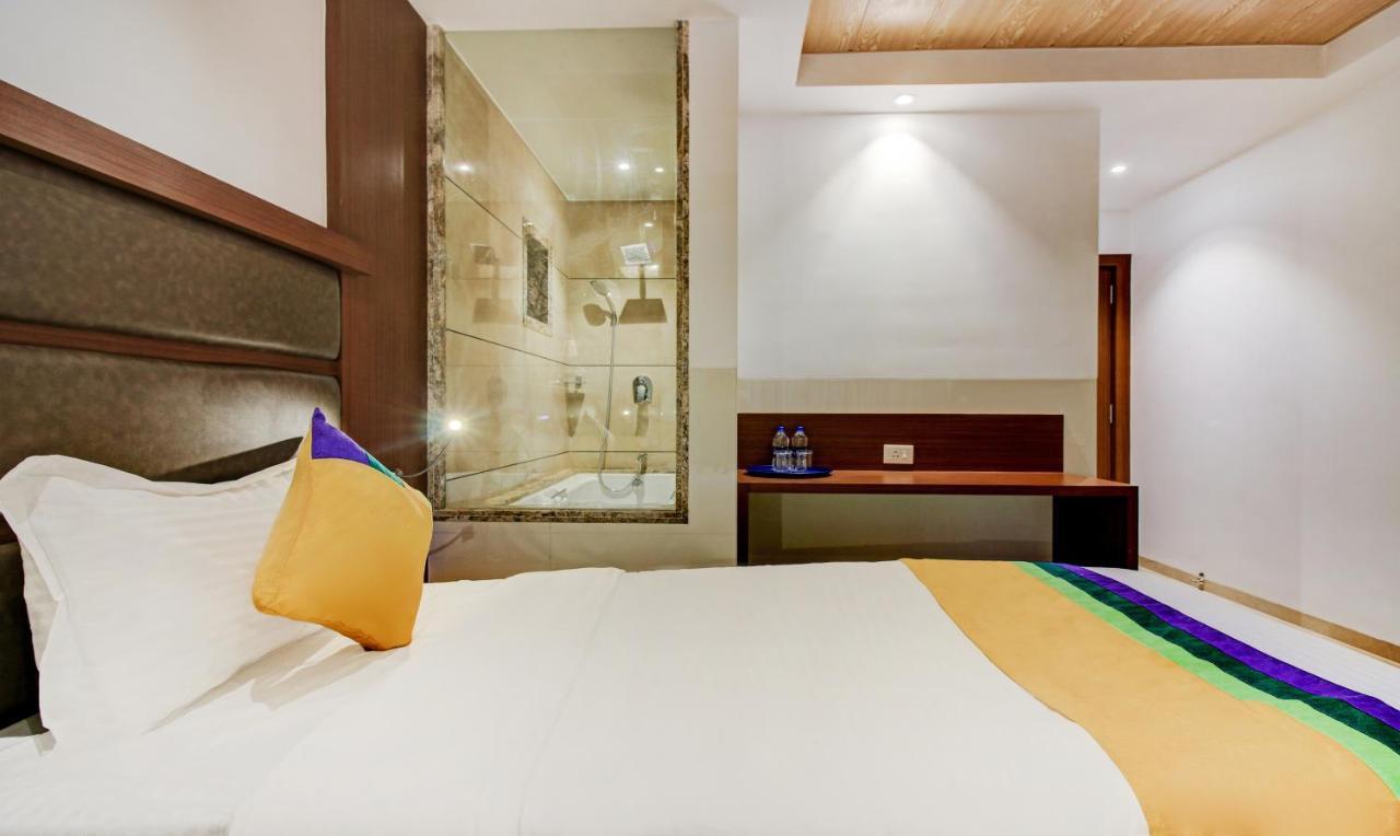 Hotel Aarush Inn Navi Mumbai Exterior photo