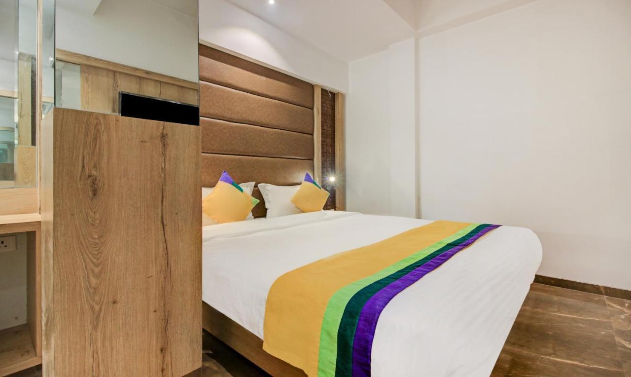 Hotel Aarush Inn Navi Mumbai Exterior photo